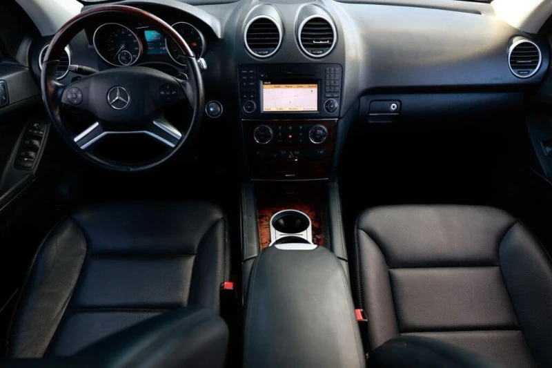 Mercedes-Benz ML 550 AMG/KAMEPA/CRUISE CONTROL/ПОДГРЕВ, снимка 9 - Автомобили и джипове - 52474415