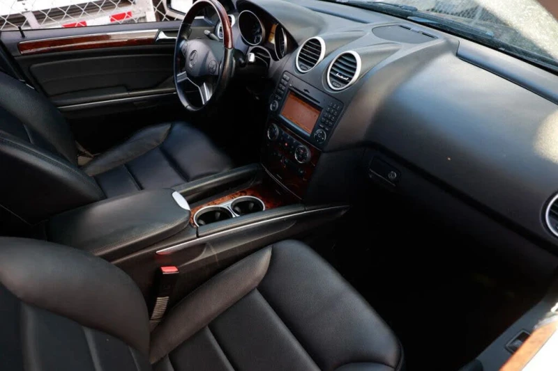 Mercedes-Benz ML 550 AMG/KAMEPA/CRUISE CONTROL/ПОДГРЕВ, снимка 13 - Автомобили и джипове - 52474415