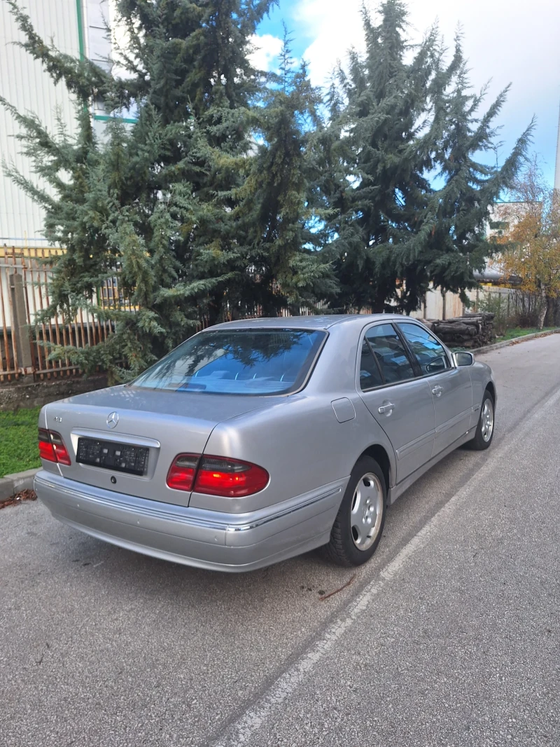 Mercedes-Benz E 280 Е280 бензин , снимка 4 - Автомобили и джипове - 52618550