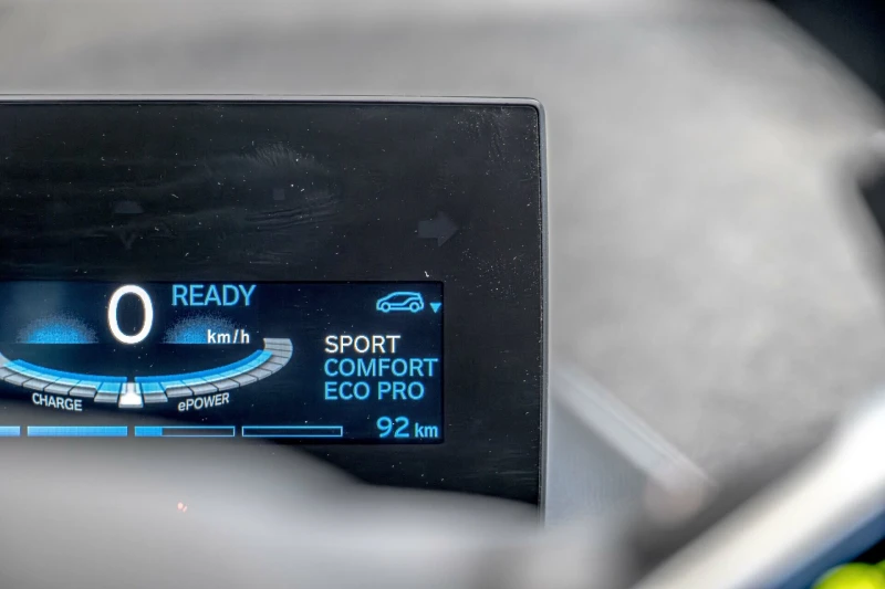 BMW i3 S/120ah/Adaptive LED/PDC/Подгрев/Камера/, снимка 11 - Автомобили и джипове - 53287395