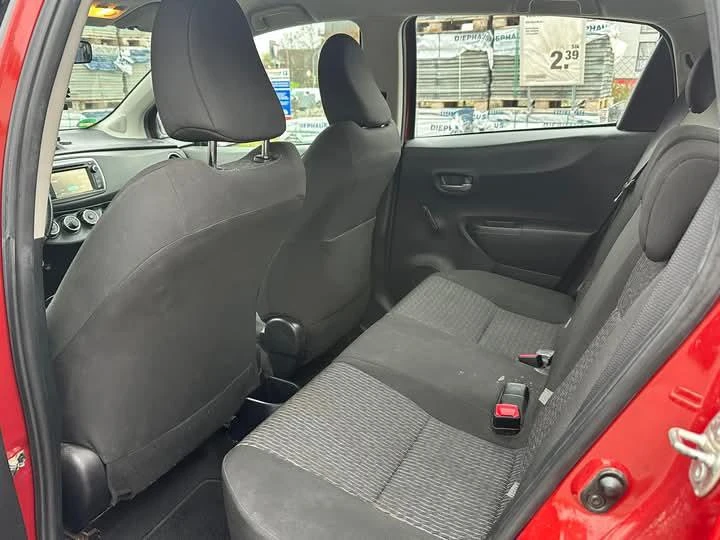 Toyota Yaris  - изображение 9