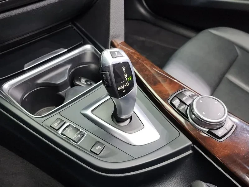 BMW 320 d - изображение 9