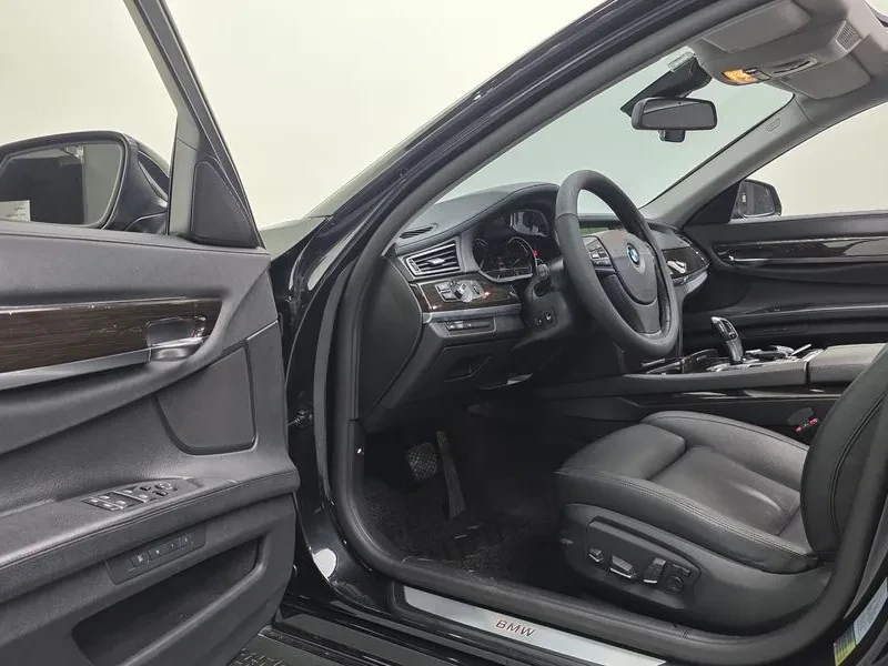 BMW 740 LI, снимка 13 - Автомобили и джипове - 54600964