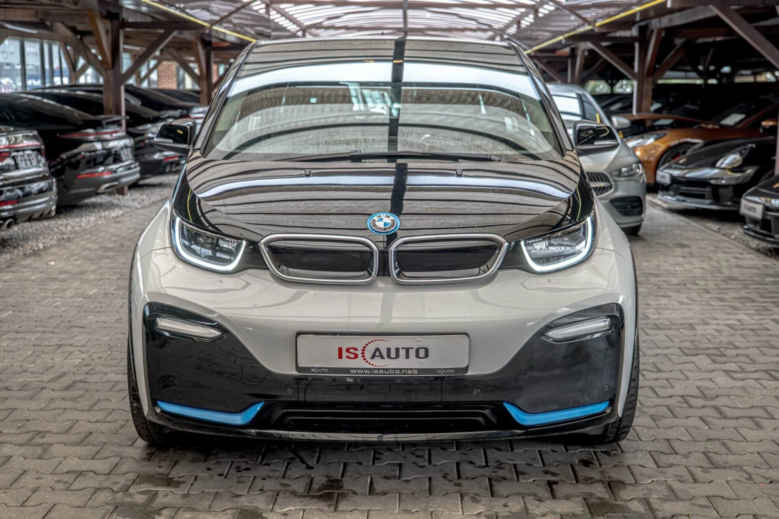 BMW i3 S/120ah/Adaptive LED/PDC/Подгрев/Камера/, снимка 1