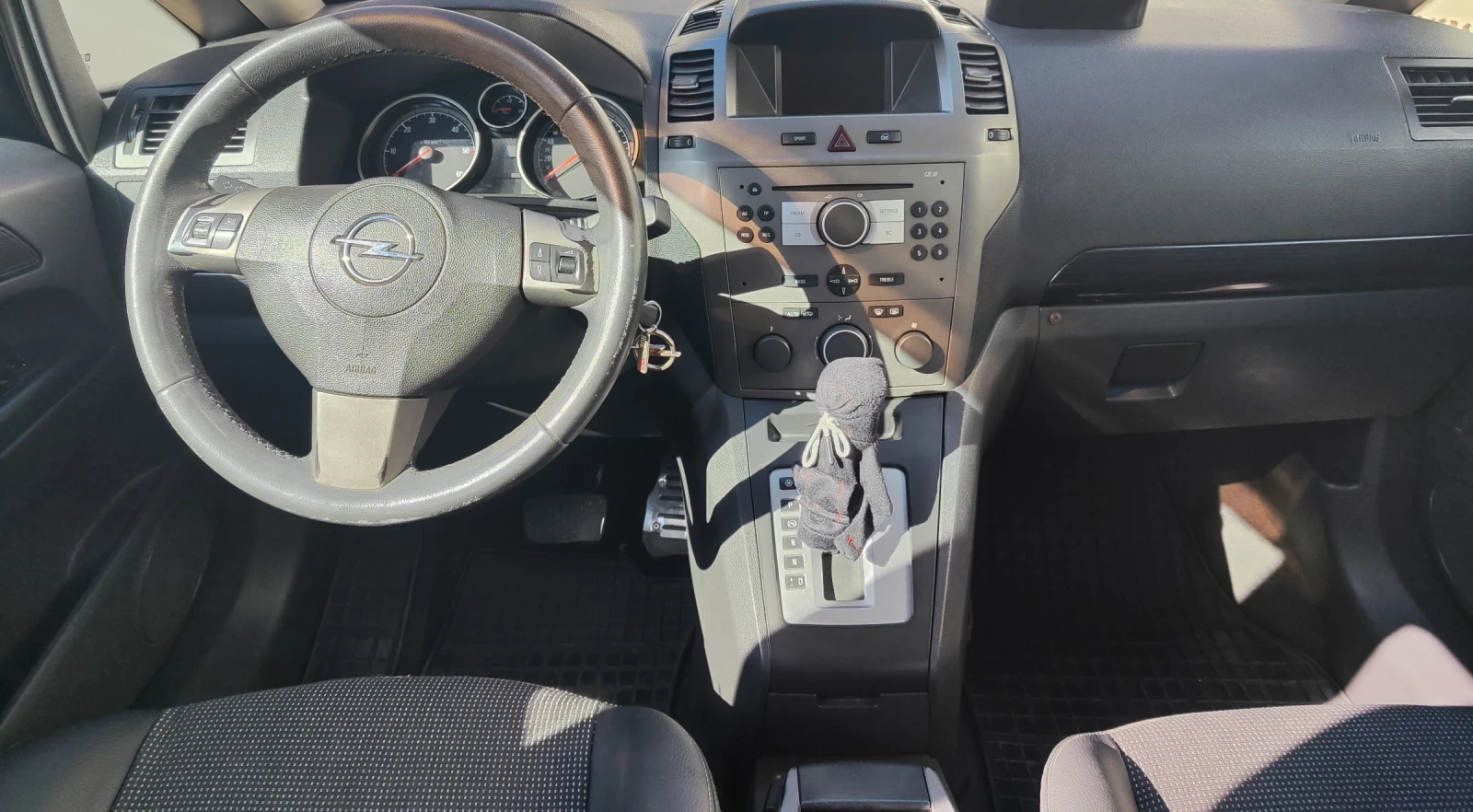 Opel Zafira 1.9 - изображение 5