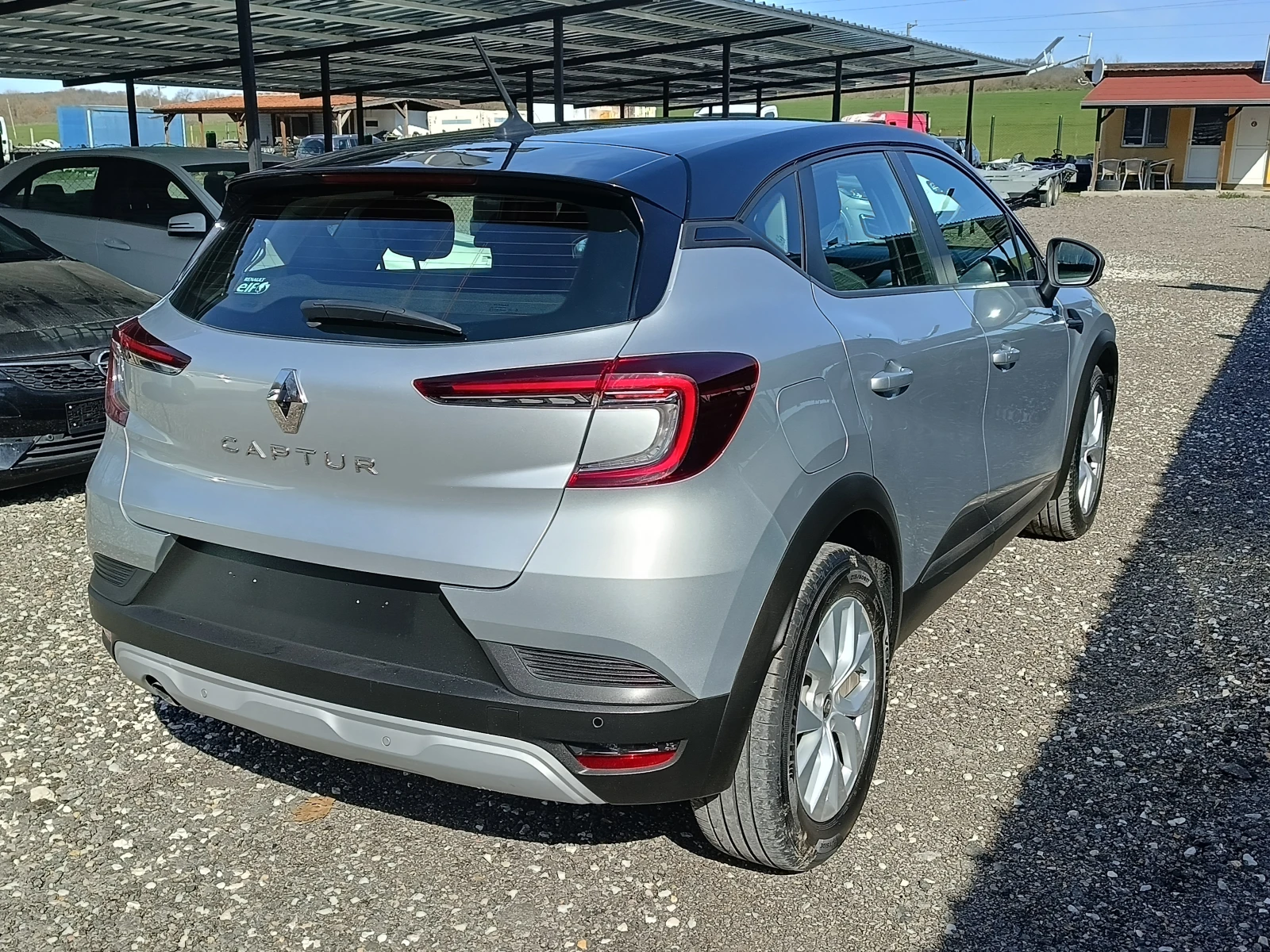 Renault Captur 1.5dci Автоматик, снимка 4 - Автомобили и джипове - 53804536