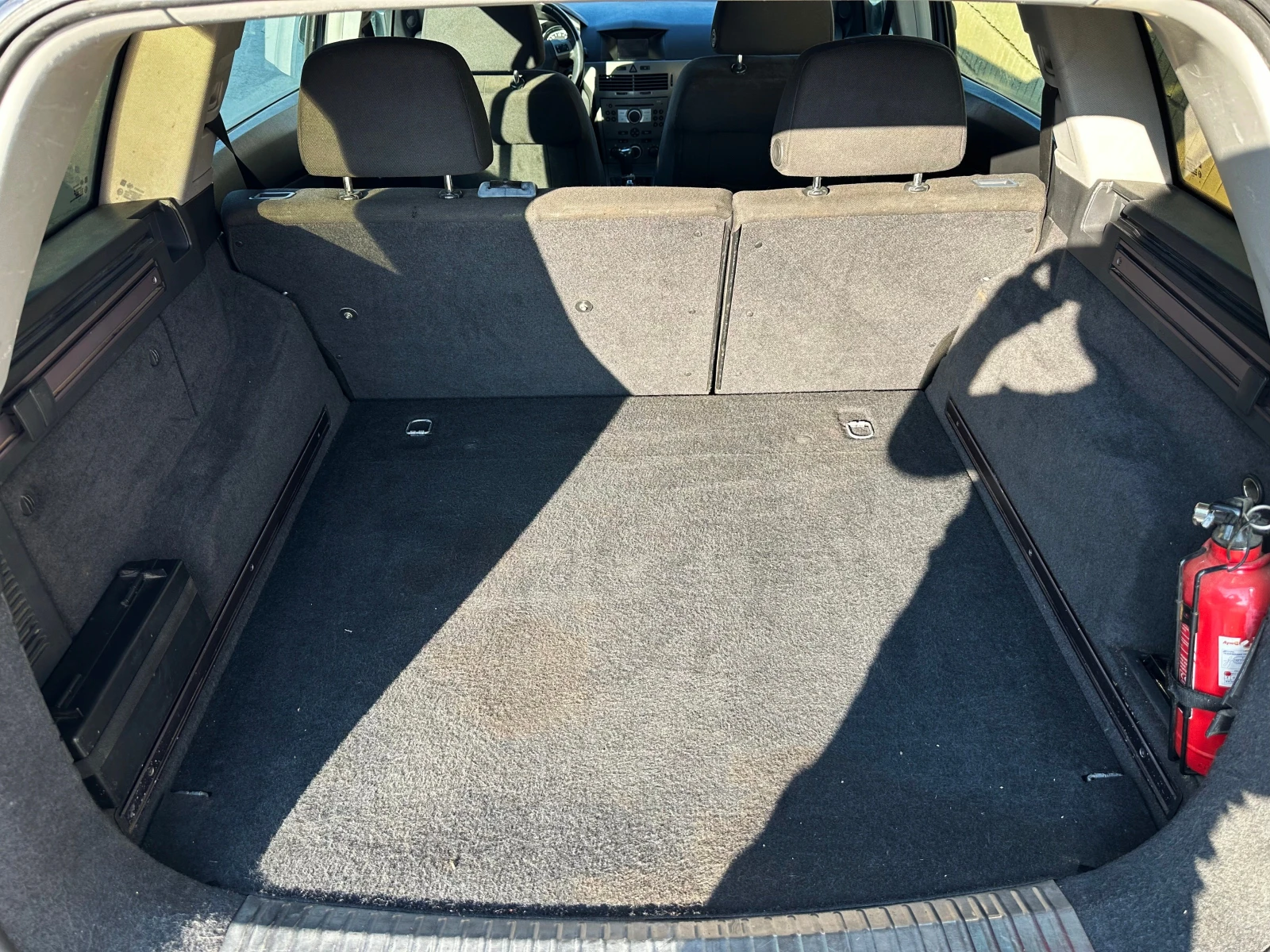 Opel Astra 1.7 CDTi 100hp, снимка 13 - Автомобили и джипове - 53819147