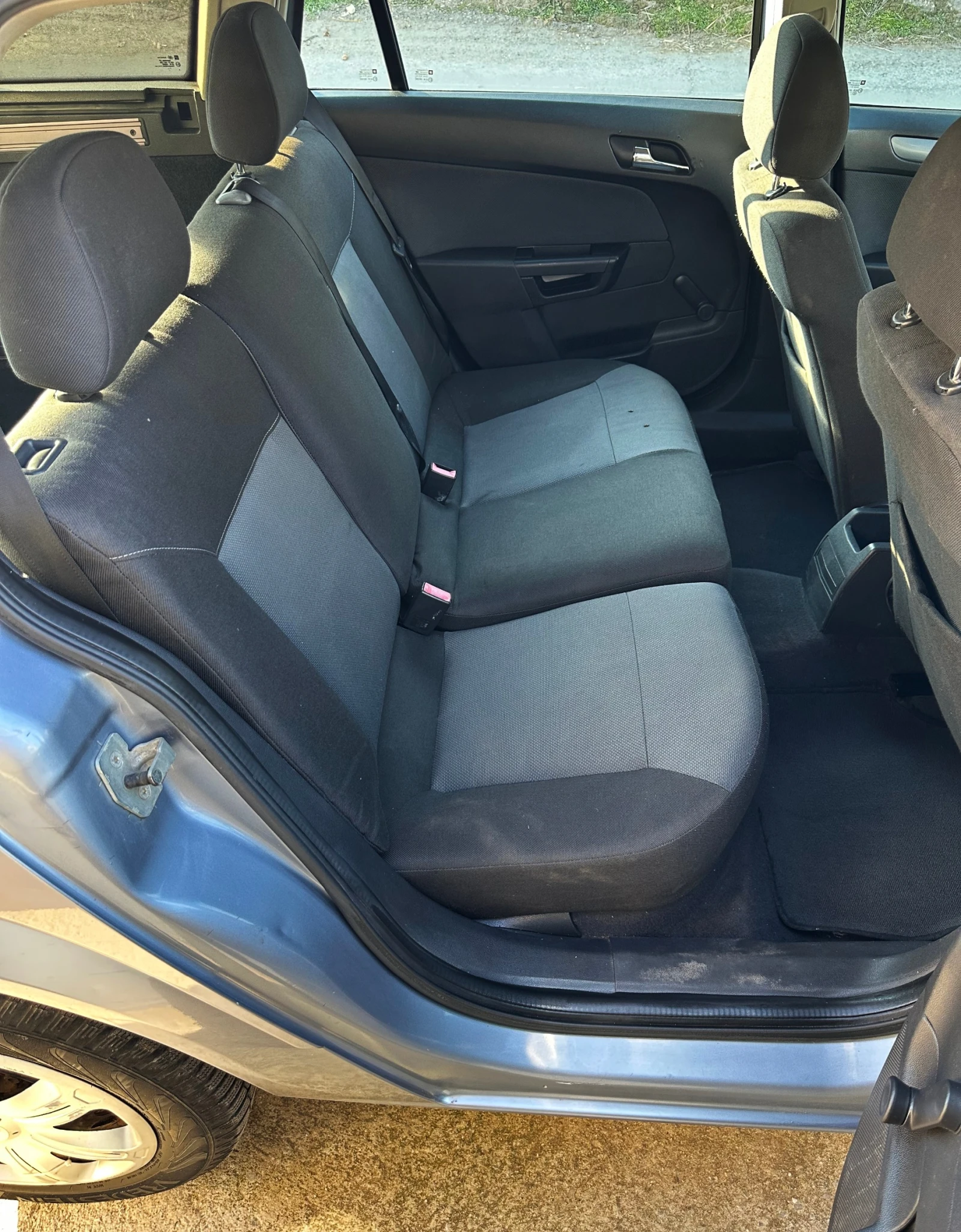 Opel Astra 1.7 CDTi 100hp, снимка 12 - Автомобили и джипове - 53819147