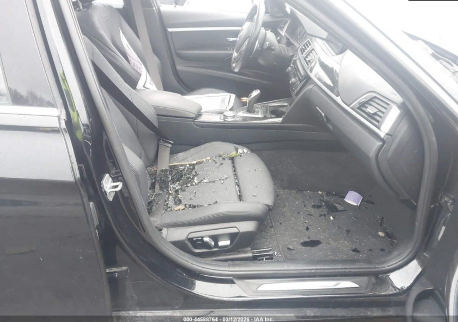 BMW 340 АВТОКРЕДИТ, снимка 5 - Автомобили и джипове - 54358526