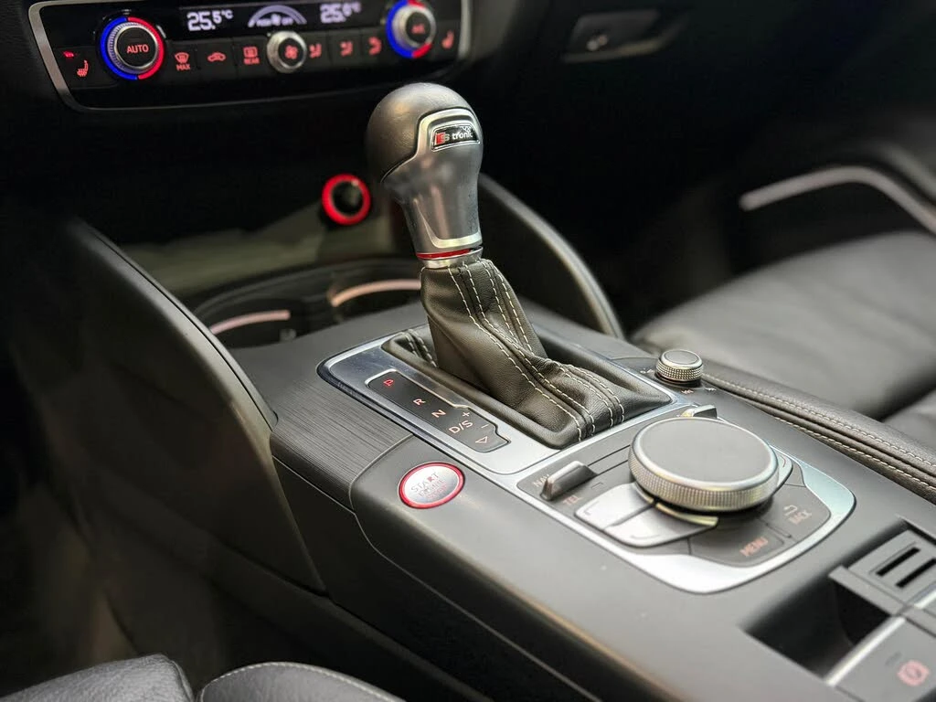 Audi S3 TECHNIK* B&O* ПОДГРЕВ* КАМЕРА* КЕЙЛЕС* МЪРТВА ТОЧК, снимка 7 - Автомобили и джипове - 54455985