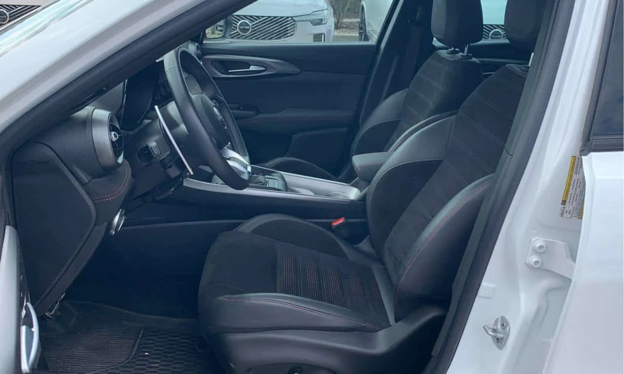 Alfa Romeo Tonale * Veloce EAWD * АВТОКРЕДИТ БЕЗ ПЪРВОНАЧАЛНА ВНОСКА, снимка 6 - Автомобили и джипове - 54720588