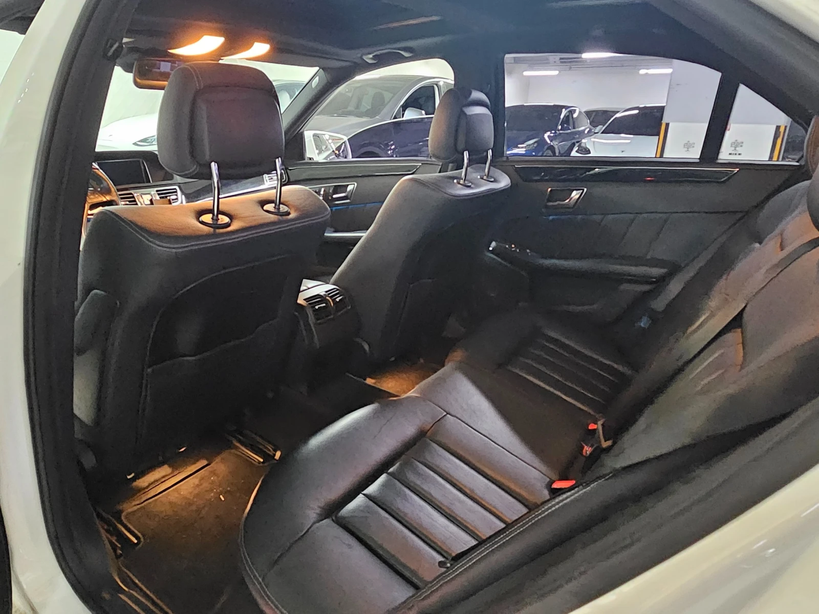 Mercedes-Benz E 350 4MATIC, снимка 9 - Автомобили и джипове - 54763135