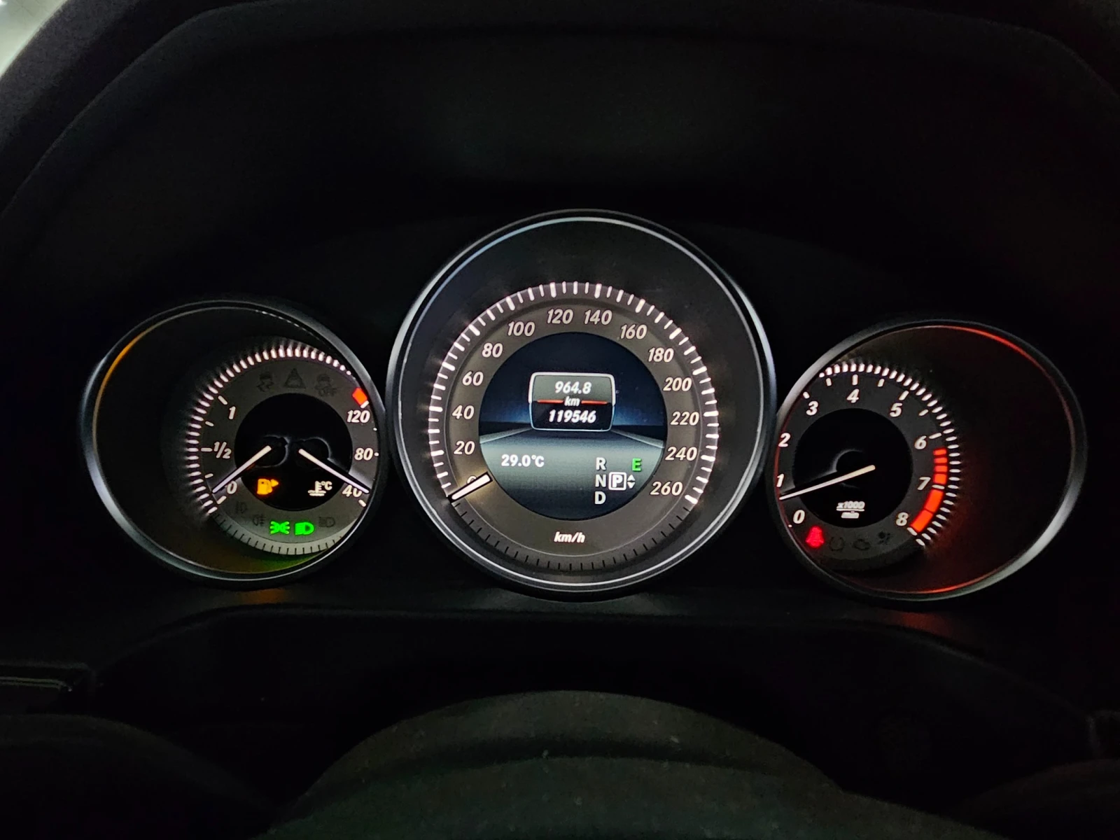 Mercedes-Benz E 350 4MATIC, снимка 7 - Автомобили и джипове - 54763135