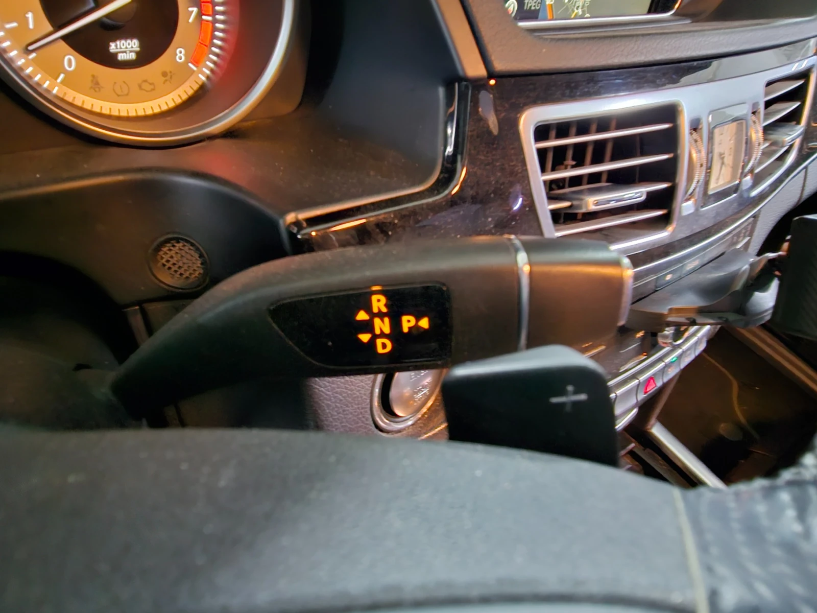 Mercedes-Benz E 350 4MATIC, снимка 10 - Автомобили и джипове - 54763135