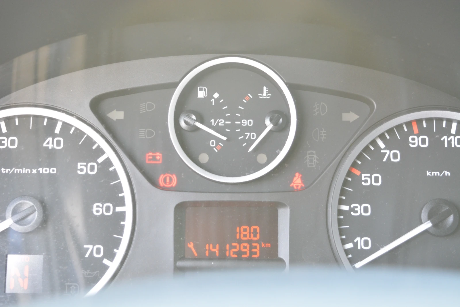 Citroen Berlingo 1.6 BlueHDI, снимка 7 - Автомобили и джипове - 54830558