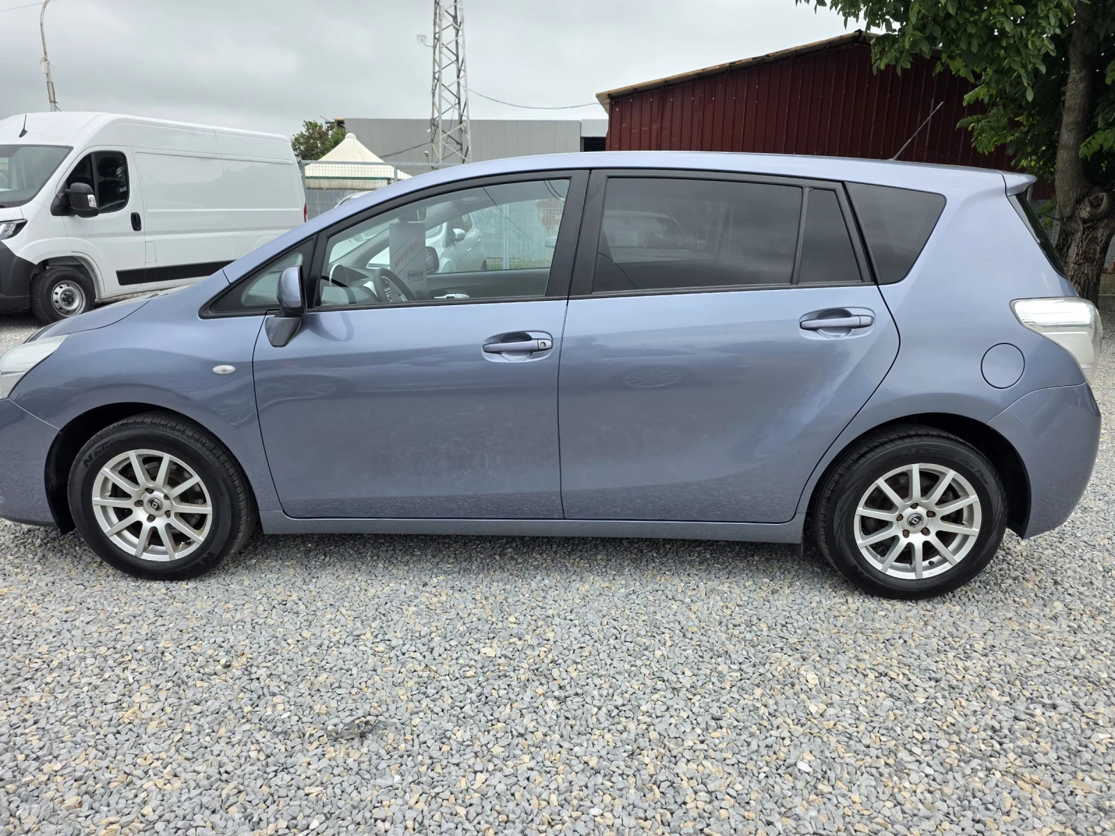 Toyota Verso 2.0d4d 126p.s kamera, navi, podgrev, снимка 7 - Автомобили и джипове - 55378913