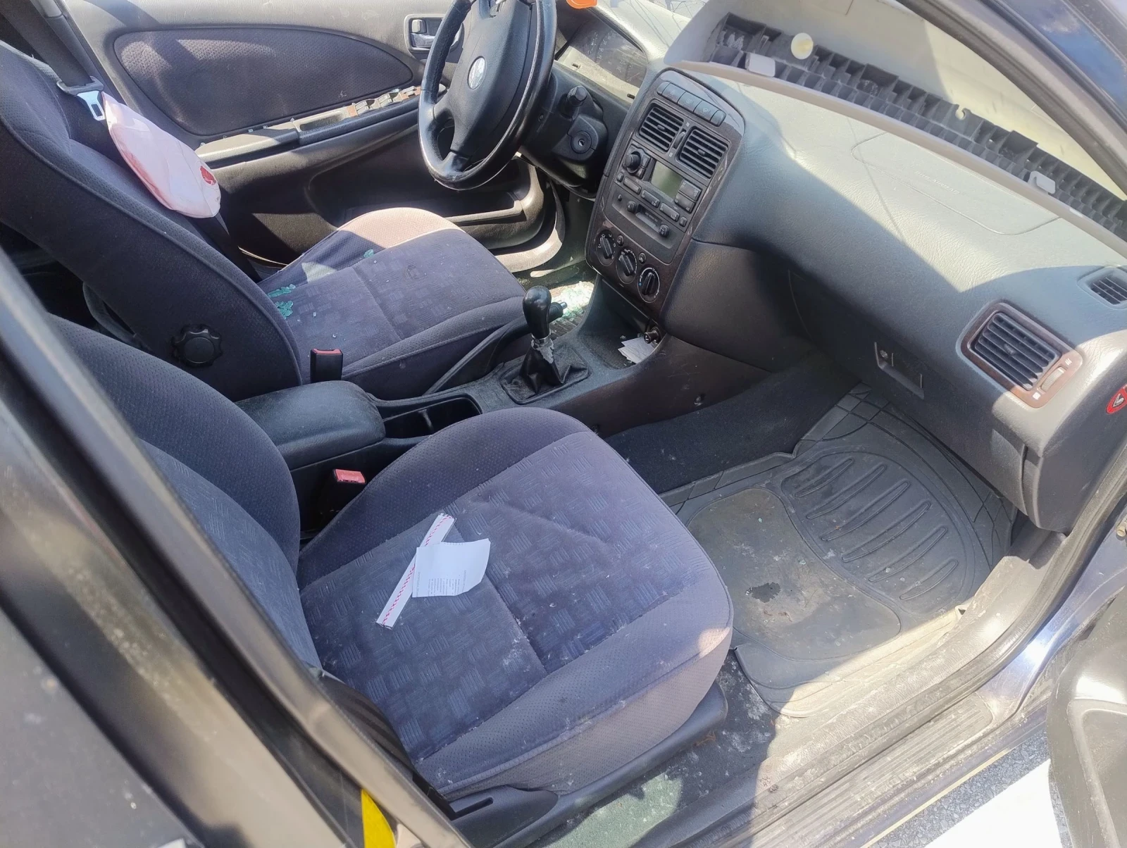 Toyota Avensis 1.8 vvti 128k.c, снимка 4 - Автомобили и джипове - 55407389