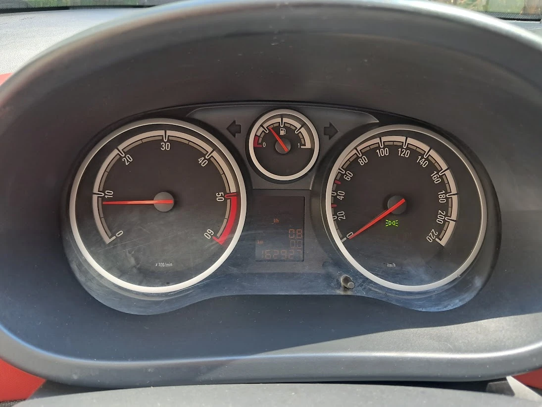 Opel Corsa  D, 1.3 CDTI, ECO FLEX, оранжев салон, снимка 8 - Автомобили и джипове - 56153437