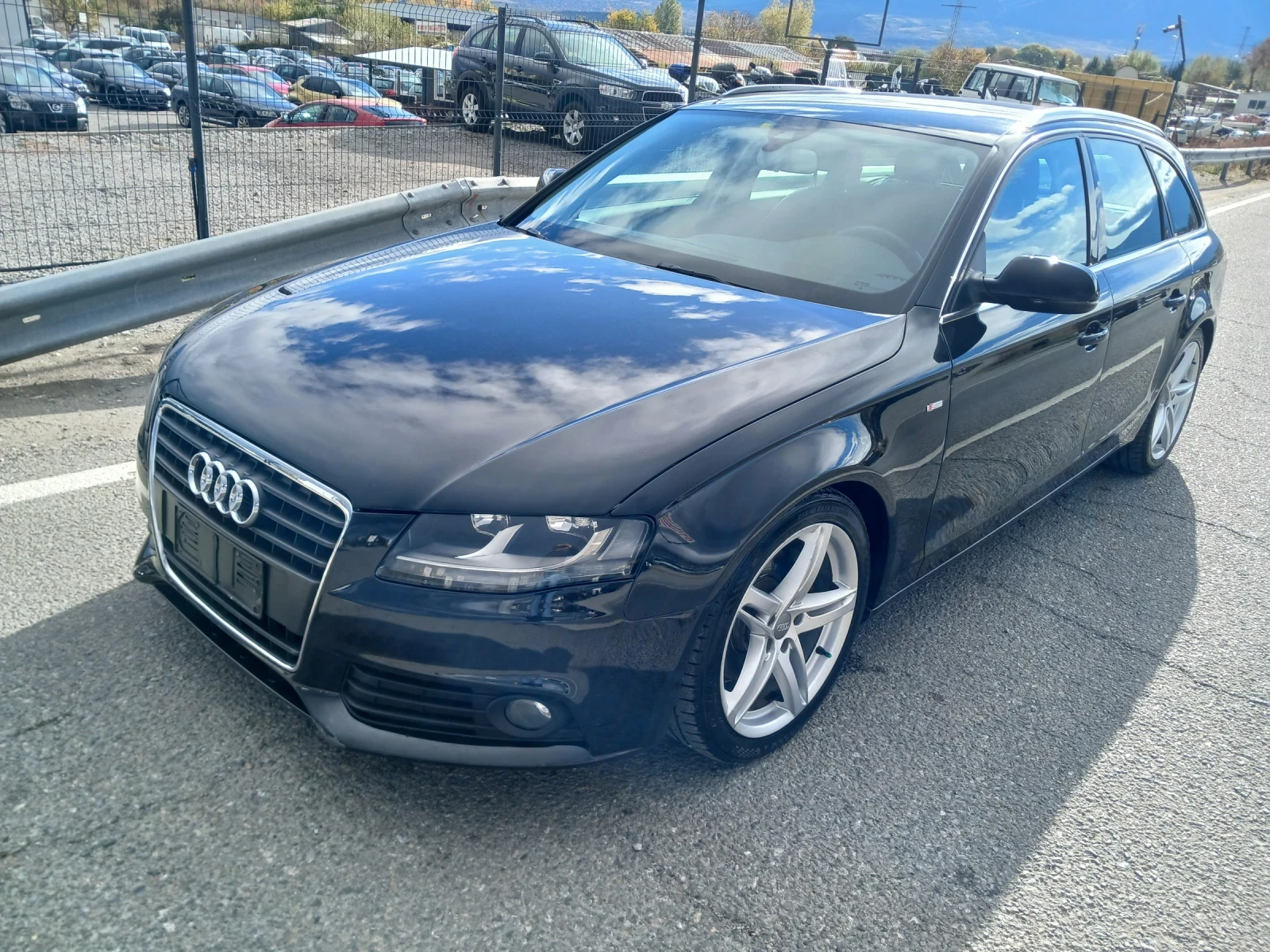 Audi A4 2.0 TDI, снимка 3 - Автомобили и джипове - 56697376