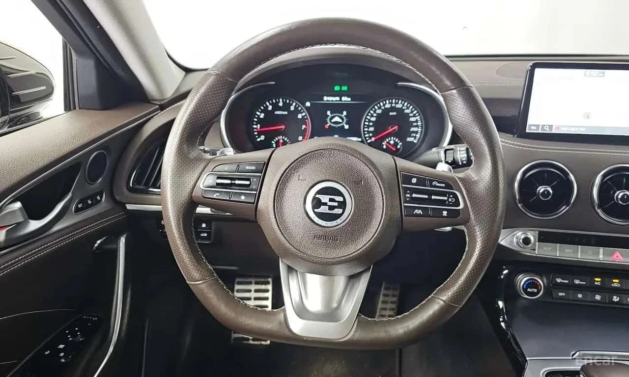 Kia Stinger, снимка 8 - Автомобили и джипове - 56727992