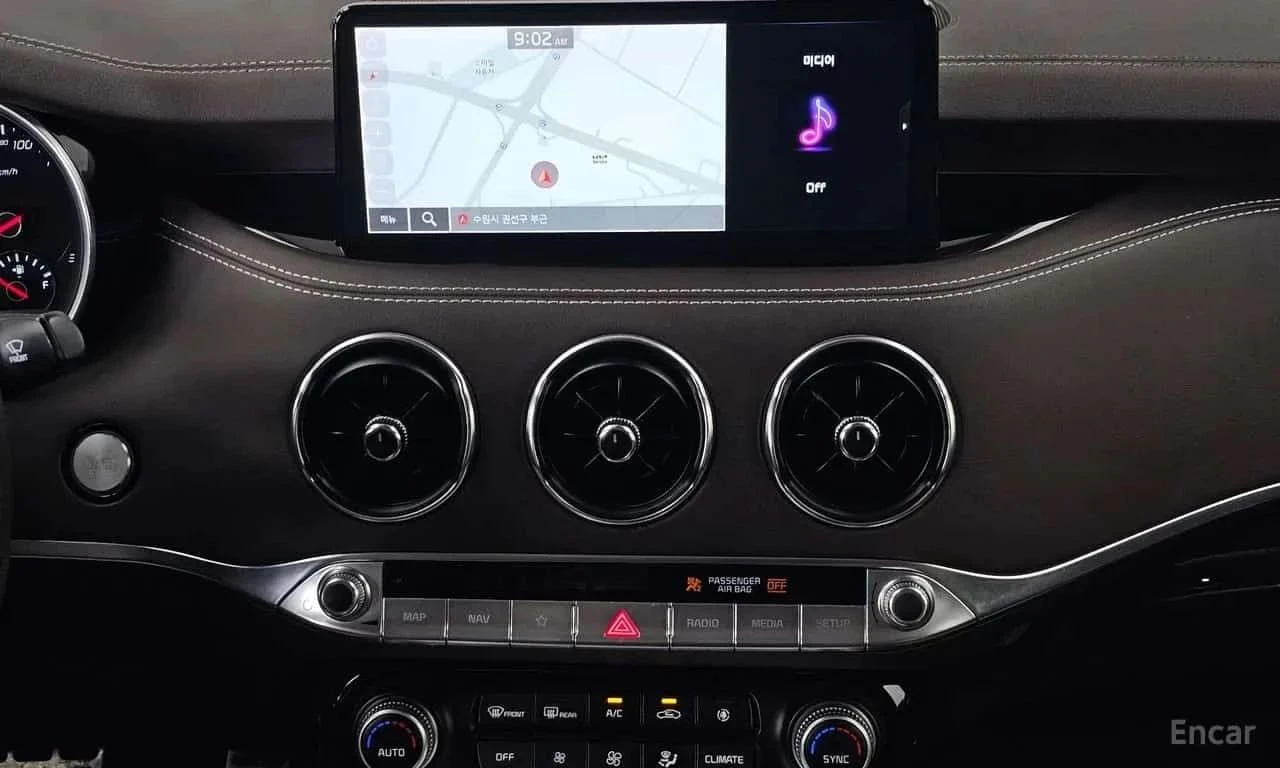 Kia Stinger, снимка 10 - Автомобили и джипове - 56727992