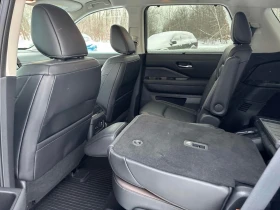 Nissan Pathfinder Platinum  CARFAX, снимка 13