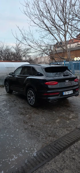 Bentley Bentayga First Edition - 210000 € / 410724.30 лв. - 97815631 15