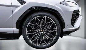 Lamborghini Urus SE = Carbon Ceramic Brakes = Гаранция - 290832 € / 568817.95 лв. - 31927012 5