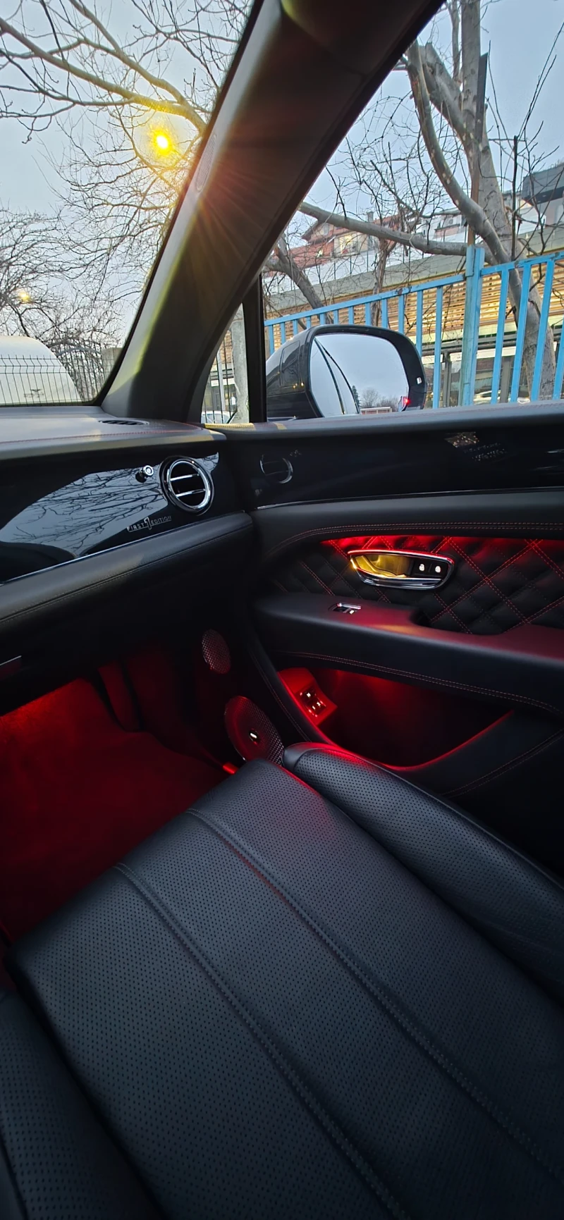 Bentley Bentayga First Edition, снимка 6 - Автомобили и джипове - 53397225