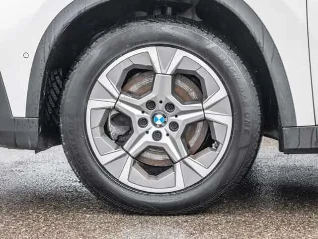 BMW X1 xDrive28i / Keyless / PANO / ПОДГРЕВИ, снимка 3 - Автомобили и джипове - 53538185