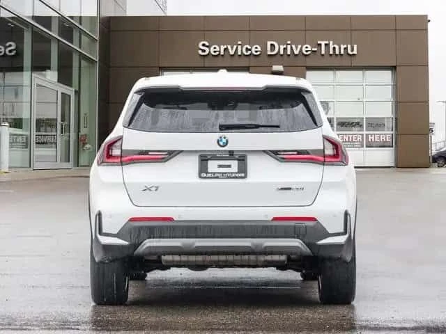 BMW X1 xDrive28i / Keyless / PANO / ПОДГРЕВИ, снимка 5 - Автомобили и джипове - 53538185