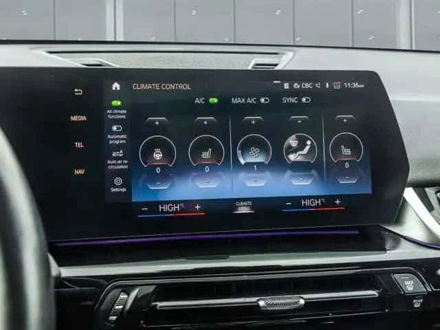 BMW X1 xDrive28i / Keyless / PANO / ПОДГРЕВИ, снимка 15 - Автомобили и джипове - 53538185