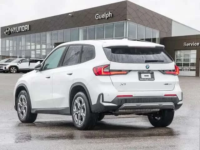 BMW X1 xDrive28i / Keyless / PANO / ПОДГРЕВИ, снимка 4 - Автомобили и джипове - 53538185