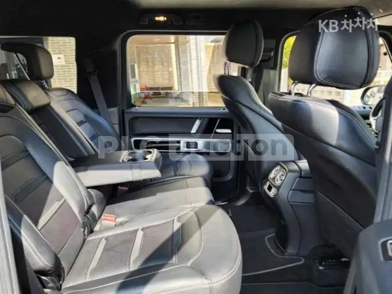 Mercedes-Benz G 63 AMG BURMESTER* 360 CAM* ОБДУХ* LANE ASSIST* , снимка 16 - Автомобили и джипове - 54078338