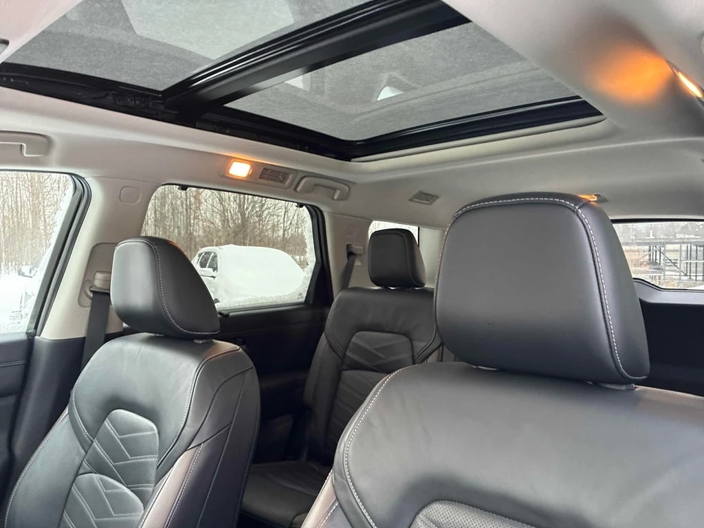 Nissan Pathfinder Platinum  CARFAX - изображение 10