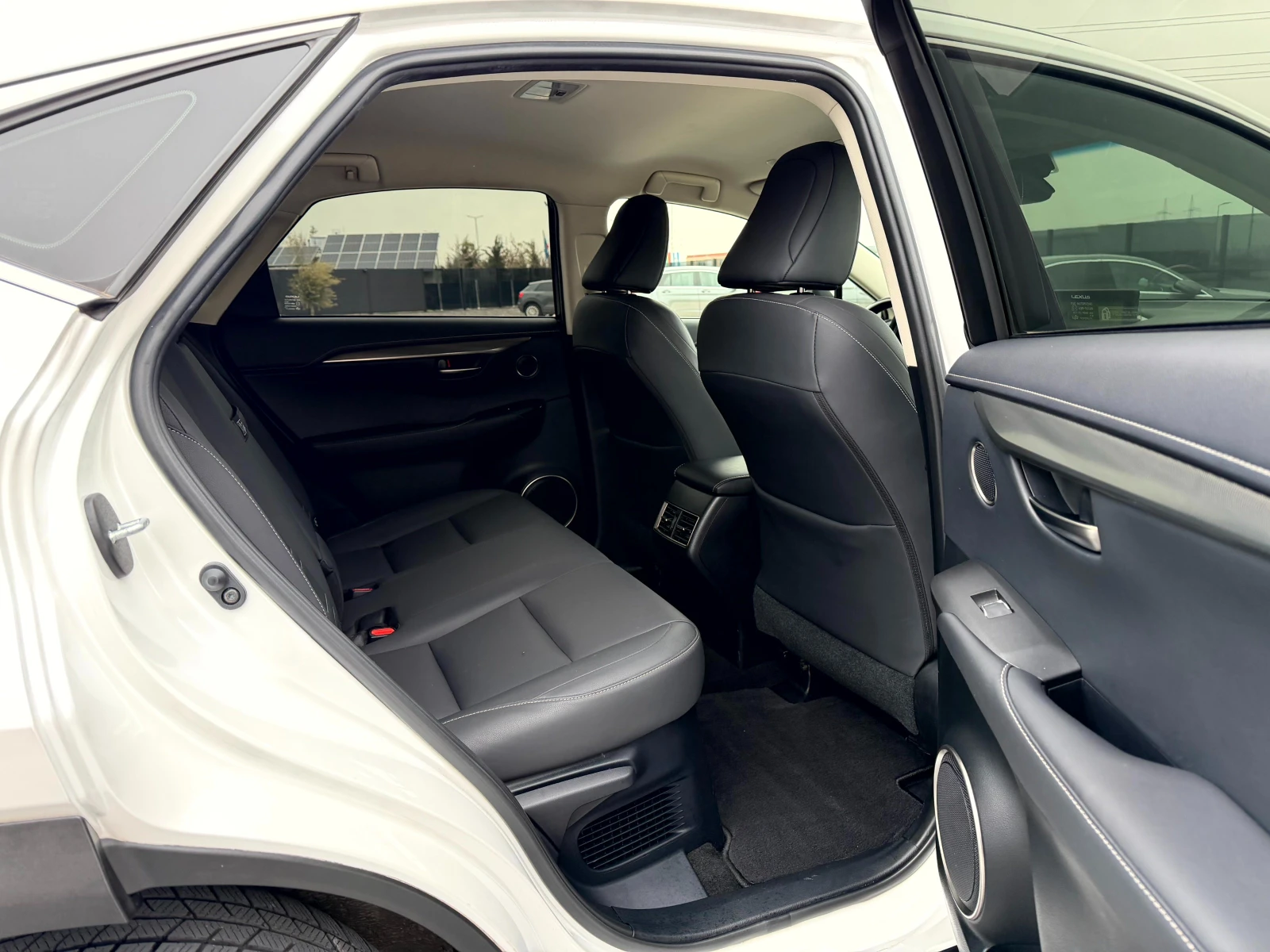 Lexus NX 300h В ГАРАНЦИЯ/ОБСЛУЖЕН 2.5HYBRID 4X4 FACELIFT - изображение 10