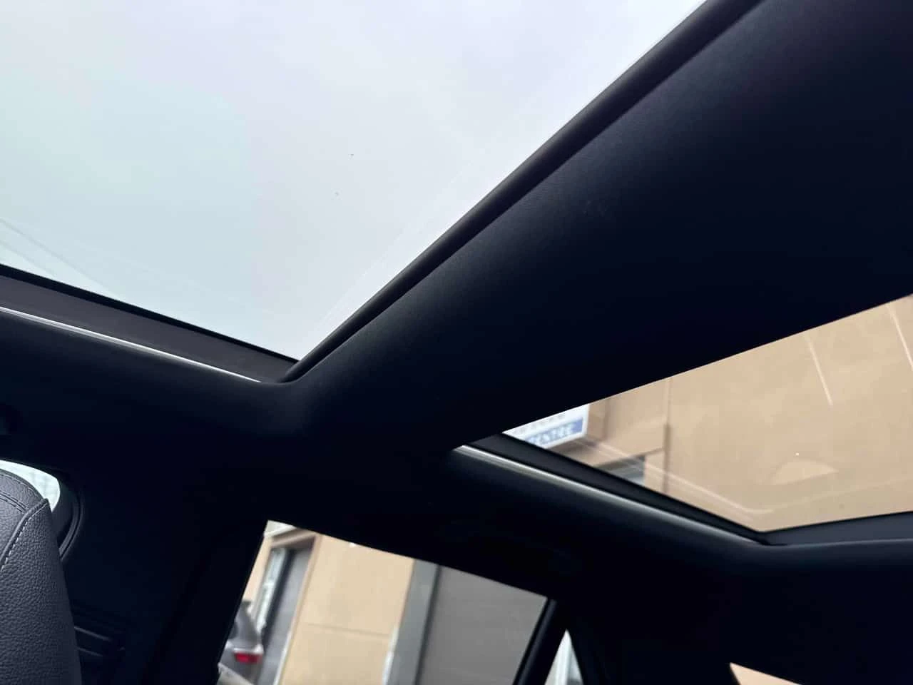 Mercedes-Benz GLE 350 d* ПРАВЕН МОТОР* DISTRONIC* PANORAMA* , снимка 15 - Автомобили и джипове - 53967882