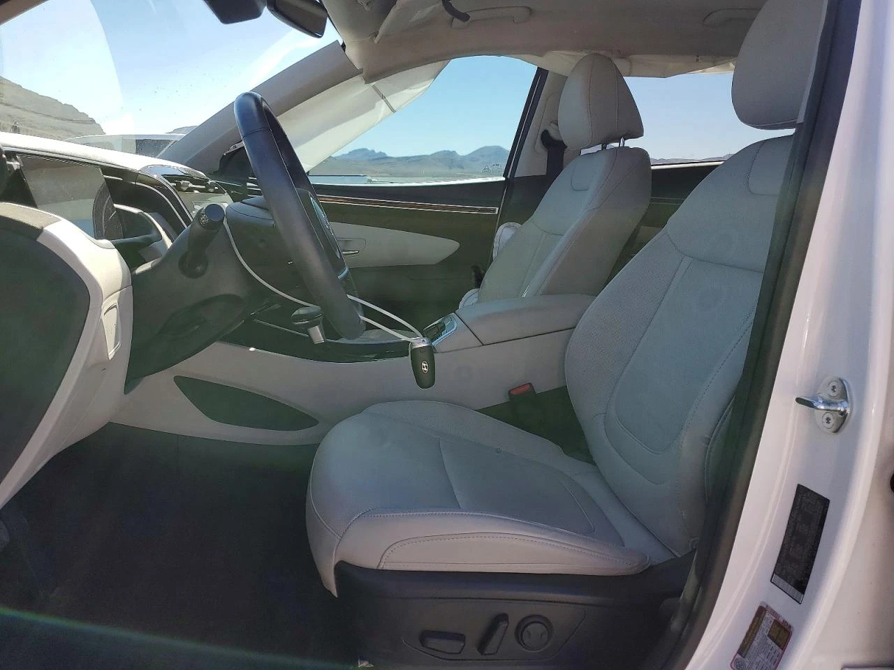 Hyundai Tucson * SEL* КОЖА* ПОДГРЕВ* NAVI* LED* CAMERA* , снимка 7 - Автомобили и джипове - 54220091