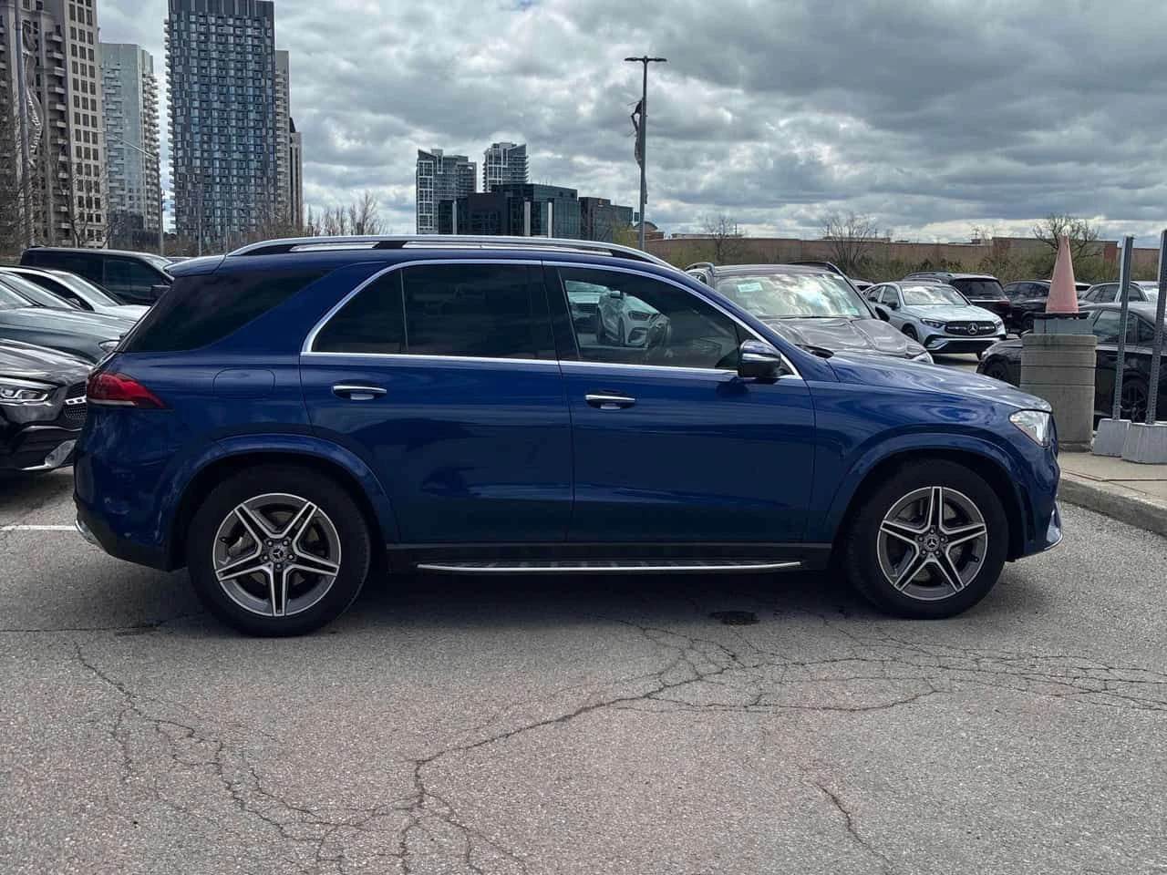 Mercedes-Benz GLE 450 | DISTRONIC | BURMESTER | HUD | 360 | , снимка 3 - Автомобили и джипове - 54373503