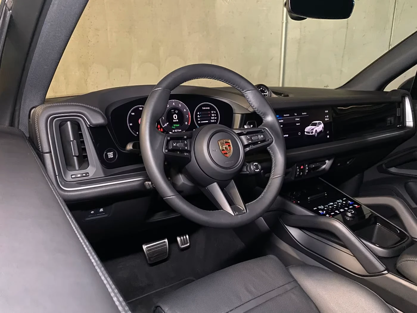 Porsche Cayenne S* E-HYBRID* PANO* HEAD-UP* BOSE* MEMORY* DISTR* , снимка 11 - Автомобили и джипове - 54449001