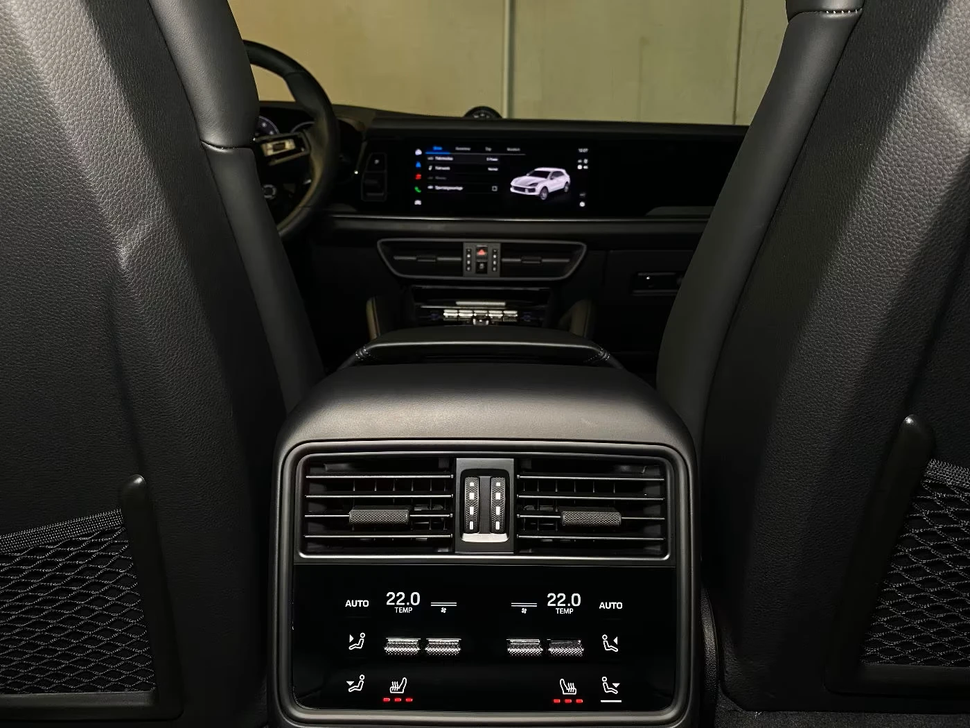 Porsche Cayenne S* E-HYBRID* PANO* HEAD-UP* BOSE* MEMORY* DISTR* , снимка 16 - Автомобили и джипове - 54449001