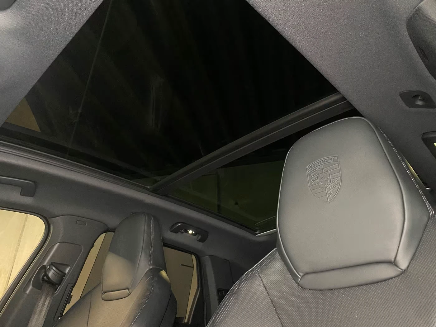 Porsche Cayenne S* E-HYBRID* PANO* HEAD-UP* BOSE* MEMORY* DISTR* , снимка 10 - Автомобили и джипове - 54449001