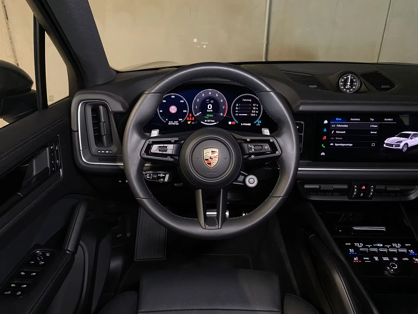 Porsche Cayenne S* E-HYBRID* PANO* HEAD-UP* BOSE* MEMORY* DISTR* , снимка 12 - Автомобили и джипове - 54449001
