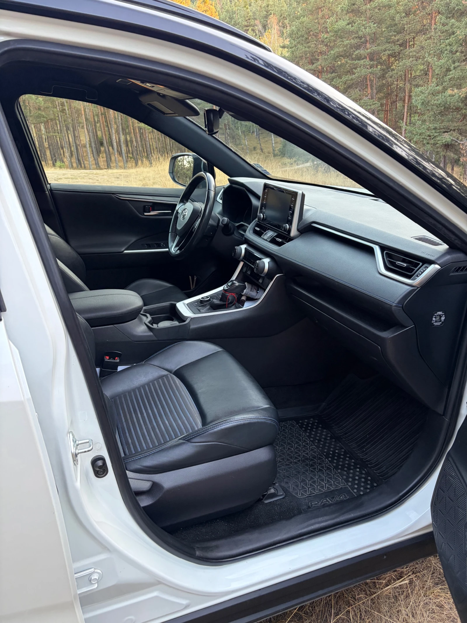 Toyota Rav4 2.5P HYBRID CVT AWD Style 2021, снимка 11 - Автомобили и джипове - 56168711
