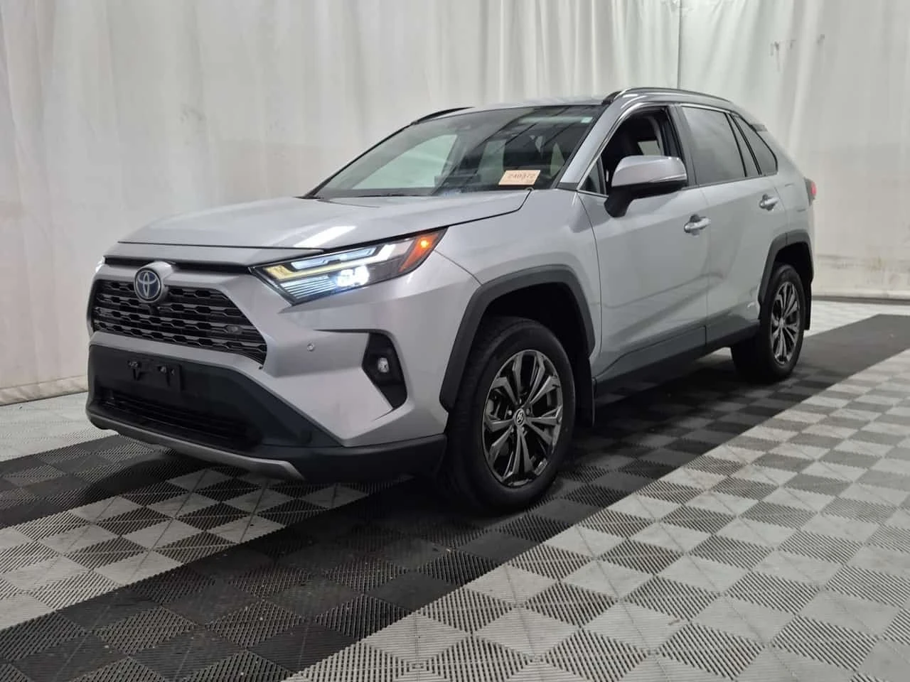 Toyota Rav4 * AWD HYBRID * ОБДУХВАНЕ * ДИСТРОНИК * CARFAX * 