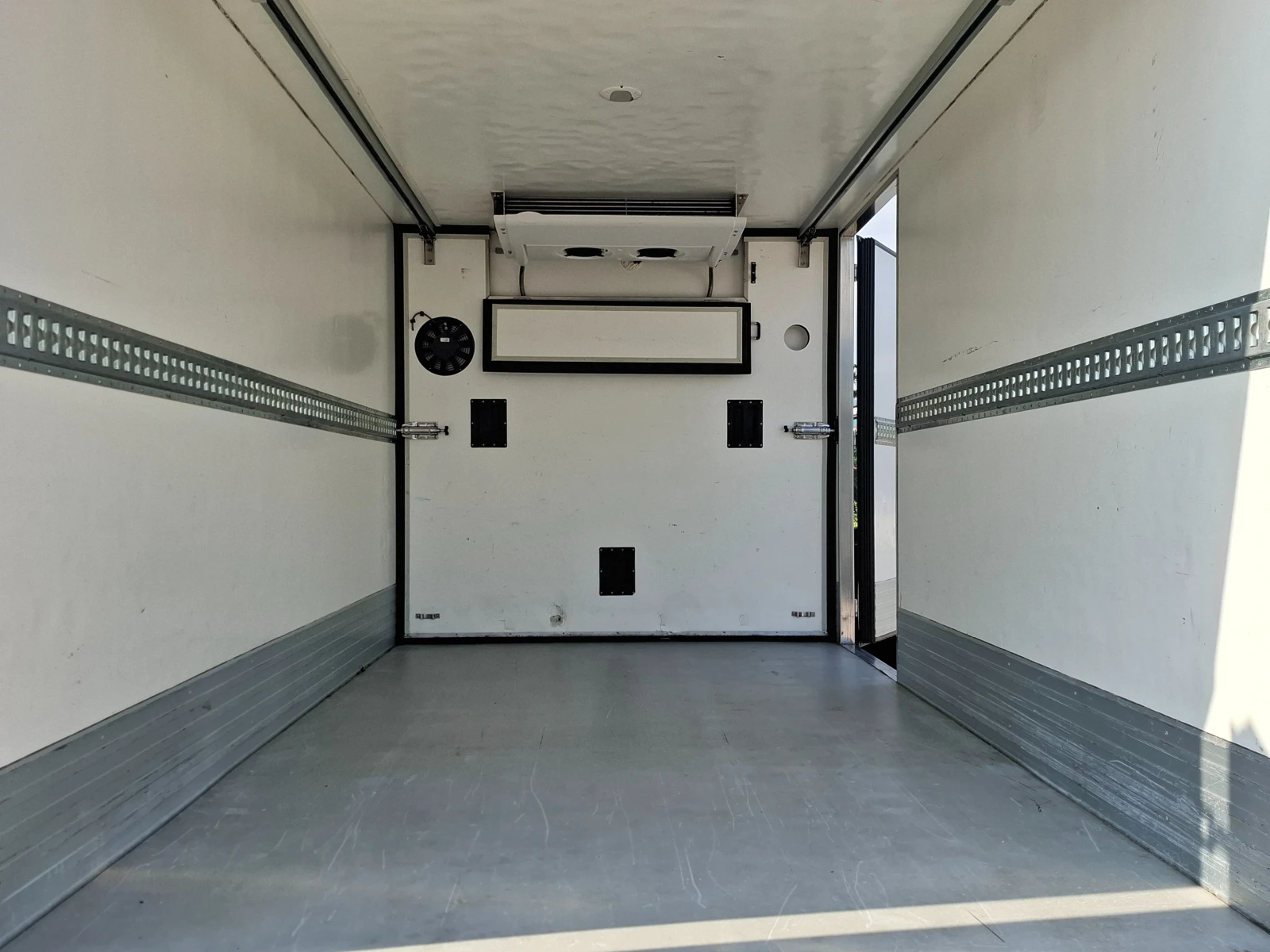 Mercedes-Benz Sprinter 414CDI/До3.5т/Euro6/Клима/220V, снимка 12 - Бусове и автобуси - 54773858