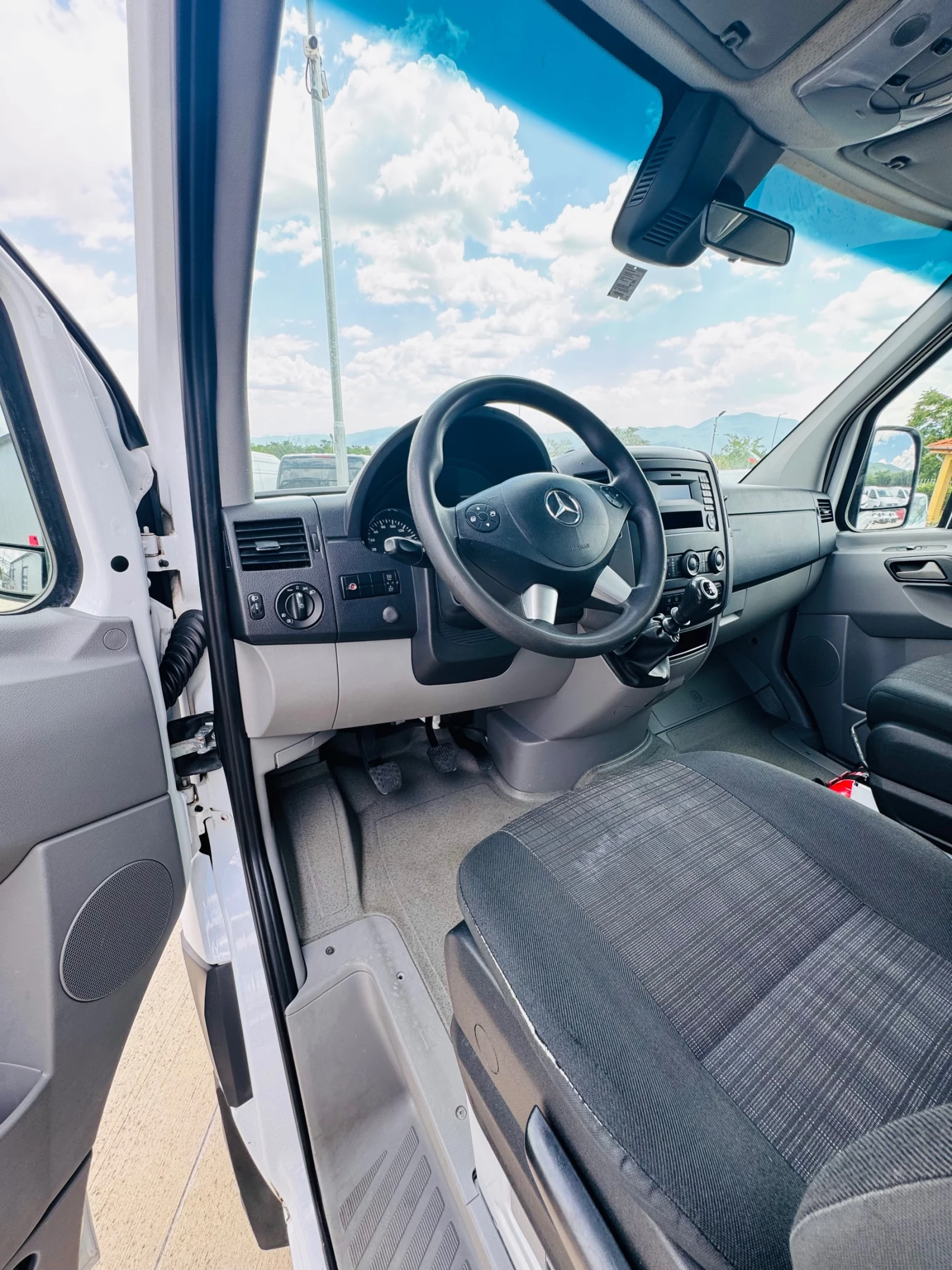 Mercedes-Benz Sprinter 316 313 9м. Немски 2ХКЛИМА ЧИСТО НОВ! 3 БРОЯ!ТОП!, снимка 13 - Бусове и автобуси - 55015007