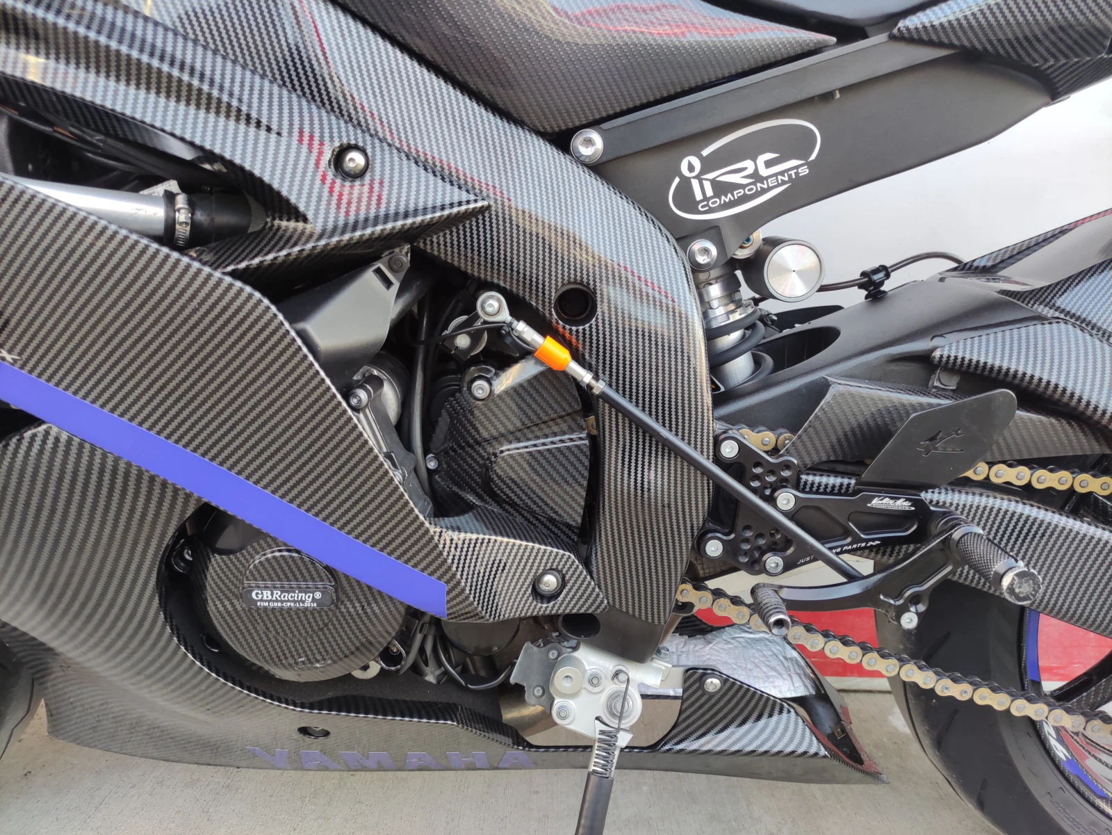Yamaha YZF-R6 CARBON AKRAPOVIC | Mobile.bg � ����������� 6