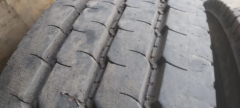 Гуми Летни 235/75R17, снимка 7 - Гуми и джанти - 32788608