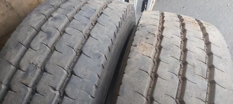 Гуми Летни 235/75R17, снимка 2 - Гуми и джанти - 32788608